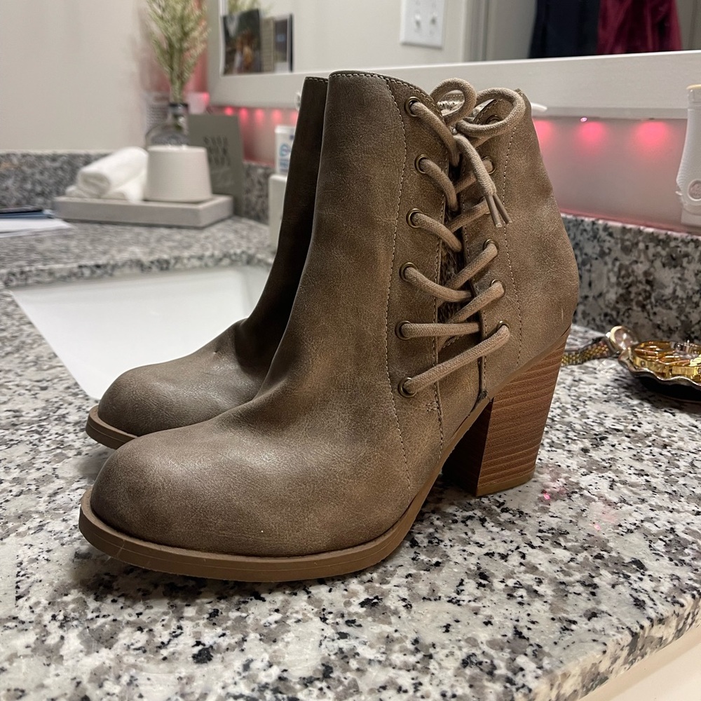 Lace booties